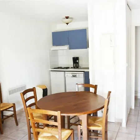 Climatise De 3 Pieces Avec Piscine, Terrasse Et Parking - - Fr-1-382-54 דירה *