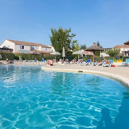 Climatise De 3 Pieces Avec Piscine, Terrasse Et Parking - - Fr-1-382-54 דירה